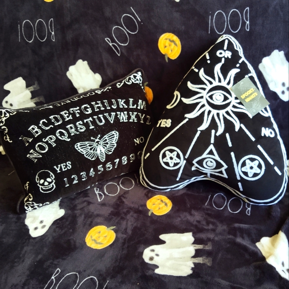 👻SOLD👻Ouija board pillow set